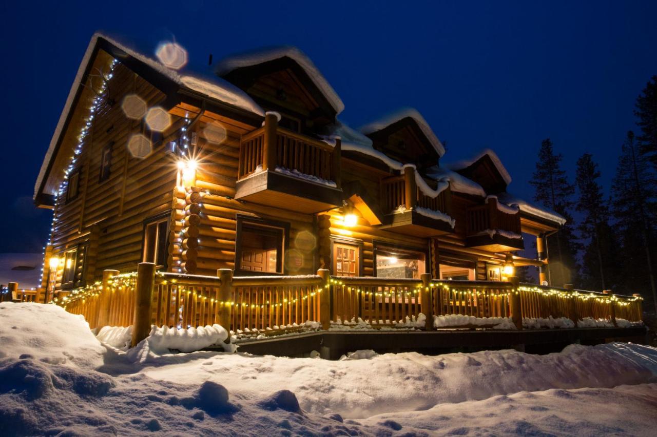 Castle Mountain Chalets Eksteriør billede