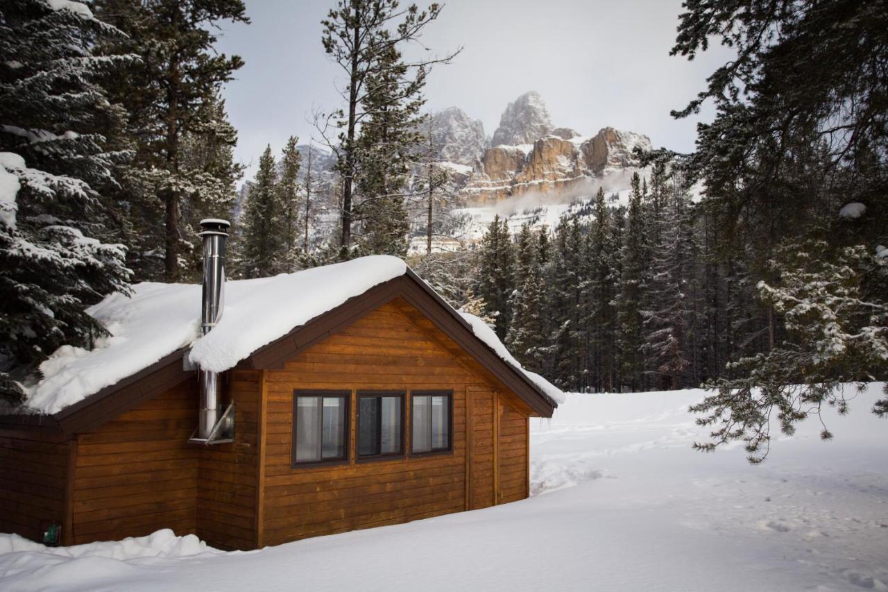 Castle Mountain Chalets Eksteriør billede